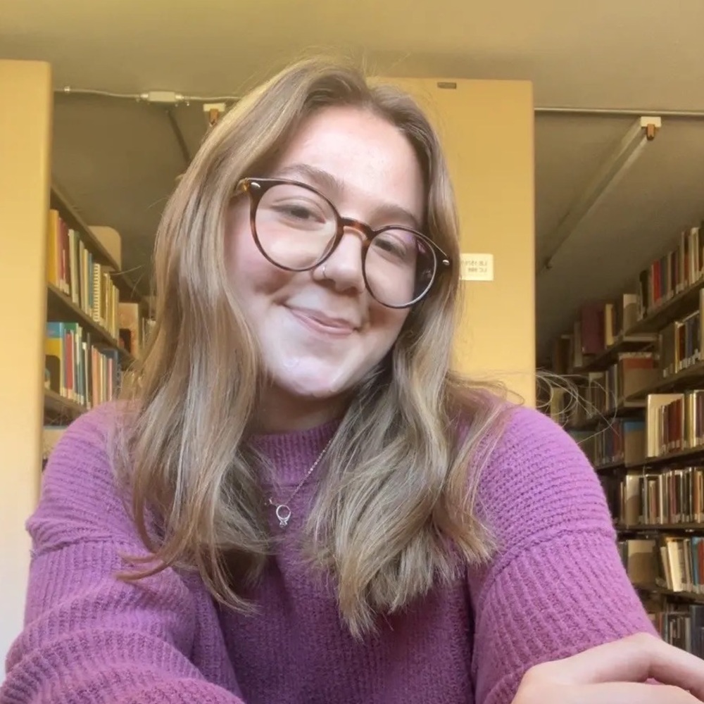 Meet your Posher, Elizabeth
